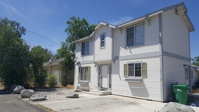 Building Photo - 2 bedroom 1.5 bath Home for Rent, Great Sp...