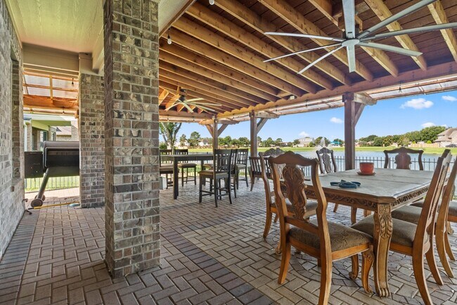 Building Photo - 25218 Lockspur Dr