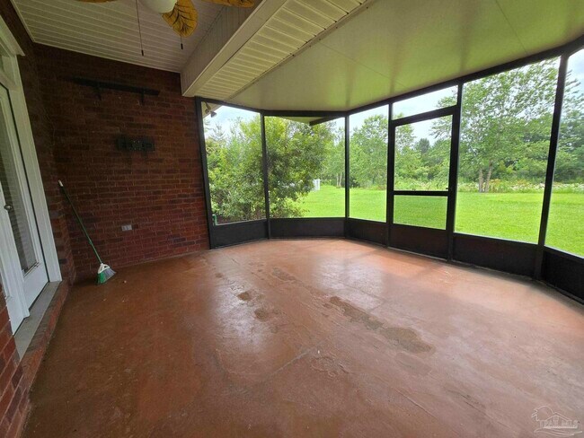 Building Photo - 3144 Strathauer Rd