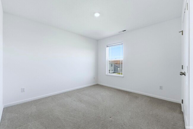 Building Photo - 4152 Bradley Dr