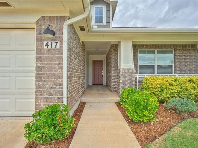 Building Photo - 417 Pergola St