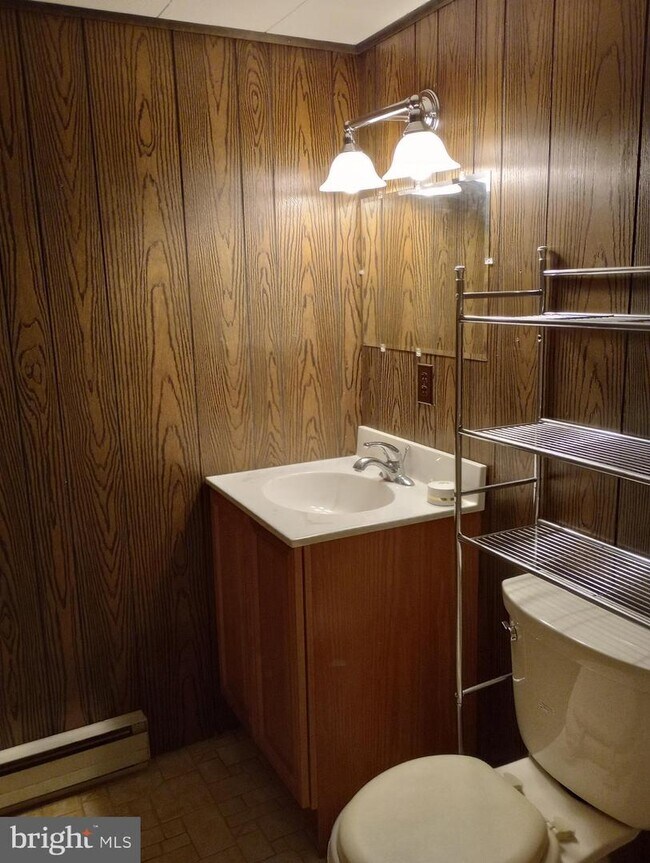 Building Photo - 131 Outer Dr