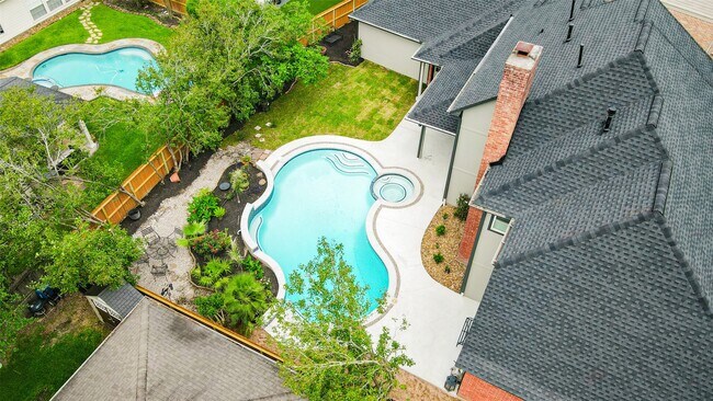 Primary Photo - 5807 Mountain View Dr
