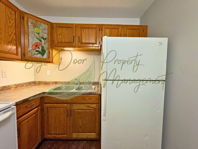 Building Photo - CHARMING HOME WITH GARAGE, LARGE BASEMENT,...