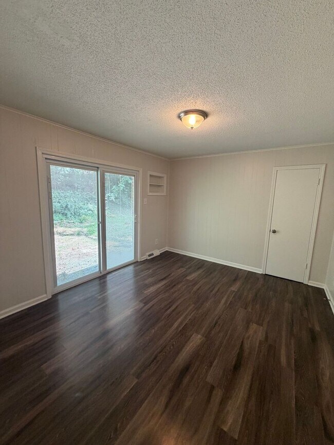 Building Photo - 2224 Wellons Ave
