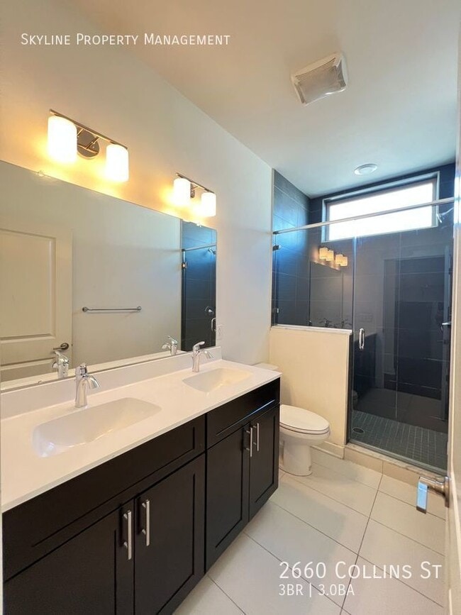 Building Photo - 2660 Collins St