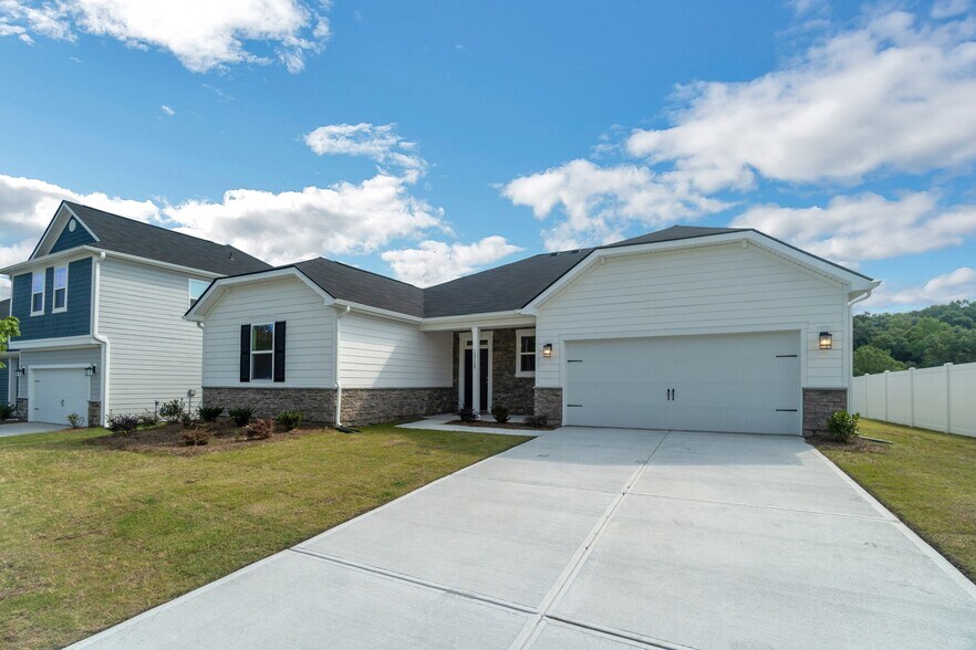 Building Photo - 12129 Rowan Hill Dr
