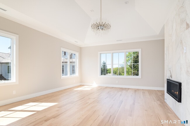 Building Photo - 68 Dearfield Dr