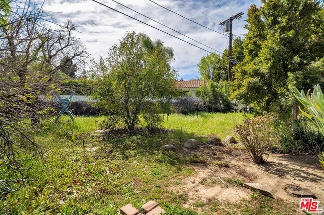 Building Photo - 19732 Henshaw St