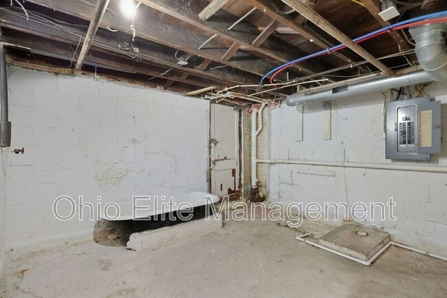 Building Photo - 785 S 18th St