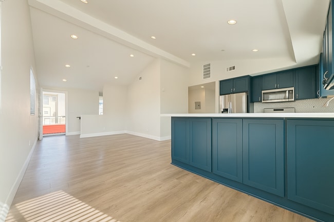 Building Photo - 3652 Percy St