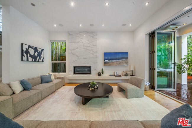 Building Photo - 6359 Colgate Ave