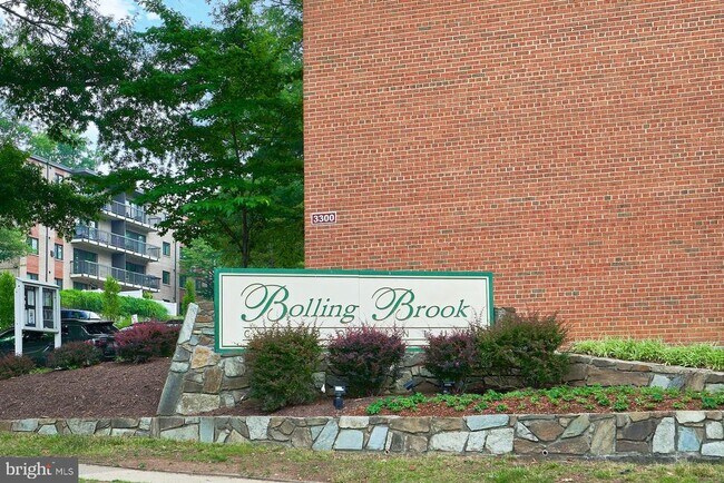 Building Photo - 3340 S 28th St