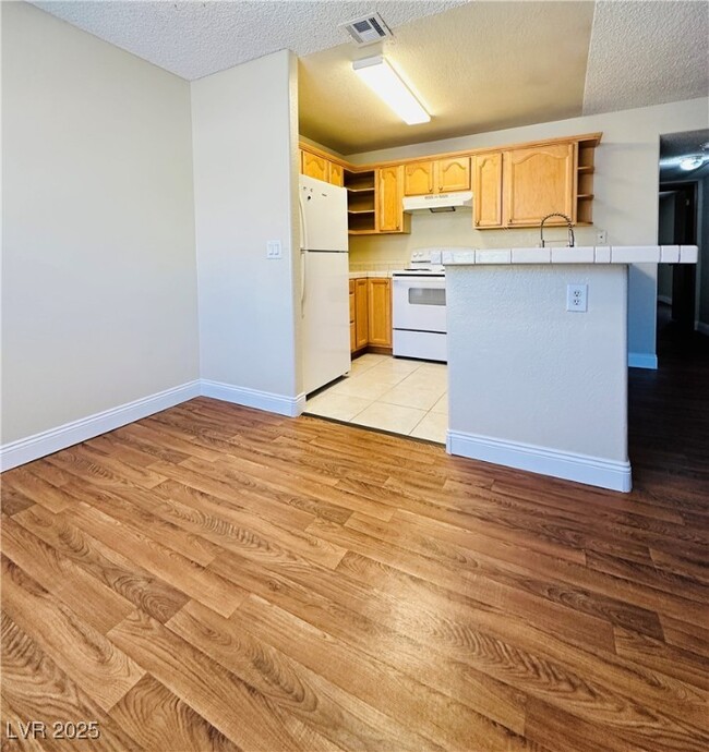Building Photo - 2977 Juniper Hills Blvd