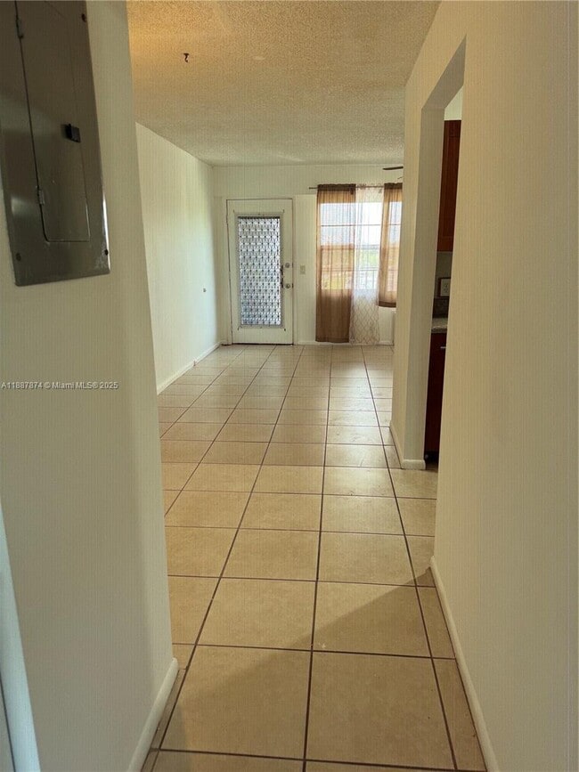 Building Photo - 13550 SW 6th Ct