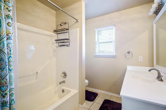 Building Photo - 2808 Pinnacle Dr