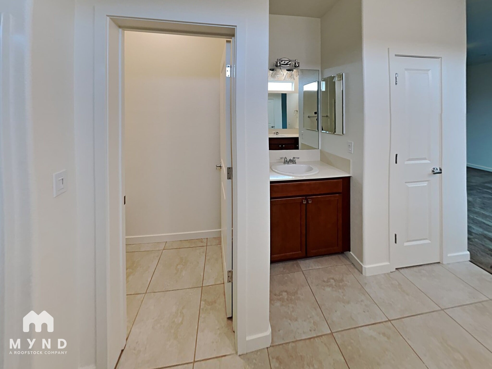 Building Photo - 4904 Black Falcon Way
