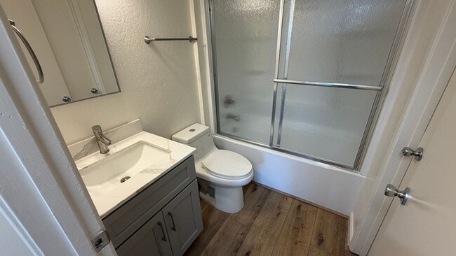 Building Photo - 1680 Barrus Ave