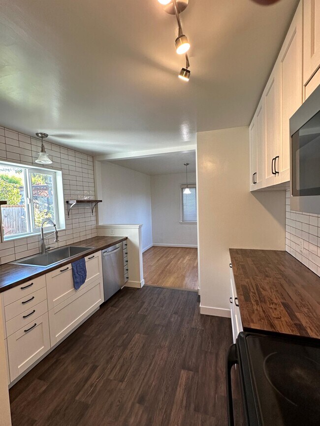 Building Photo - 4026 45th Ave SW
