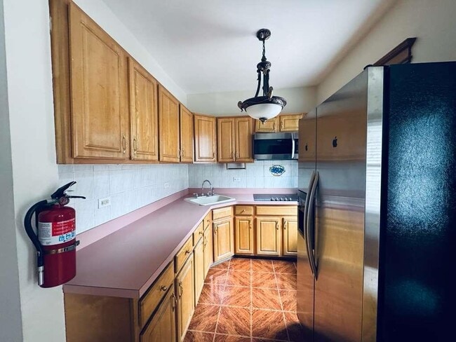 Building Photo - 134 Kensington Ave