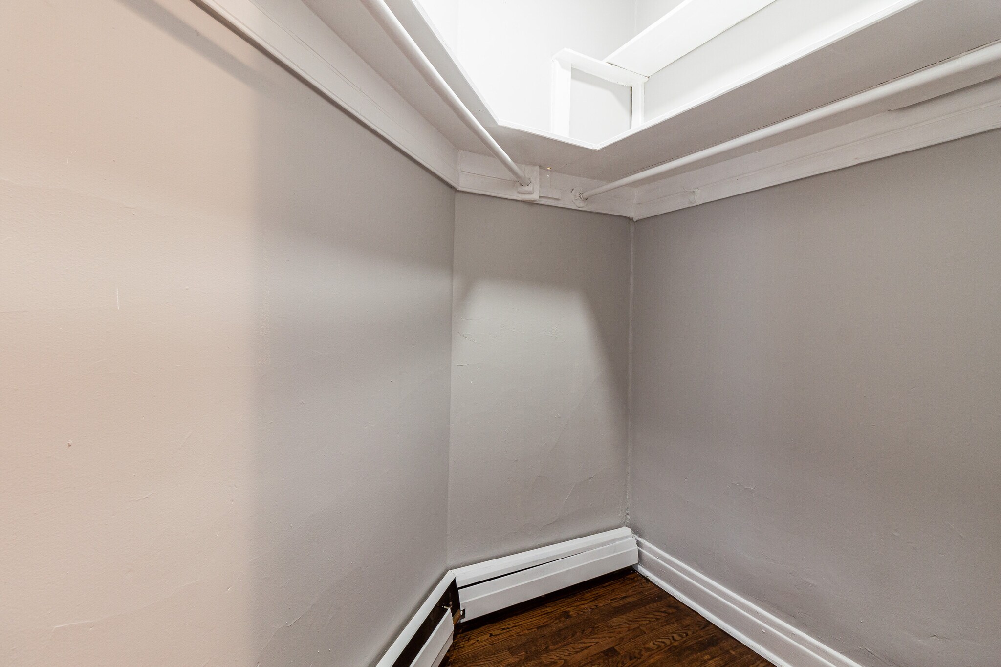 Building Photo - 3823 N Drake Ave