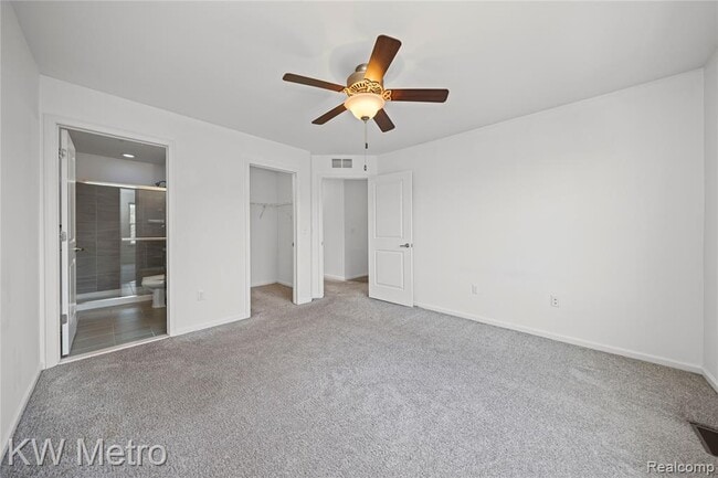 Building Photo - 4636 Bradley Cir