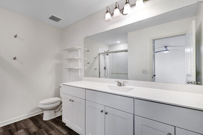 Building Photo - ***MOVE-IN SPECIAL: TWO WEEKS FREE***Spacious Two-Story Retreat on a Cul-de-Sac with Bonus Room