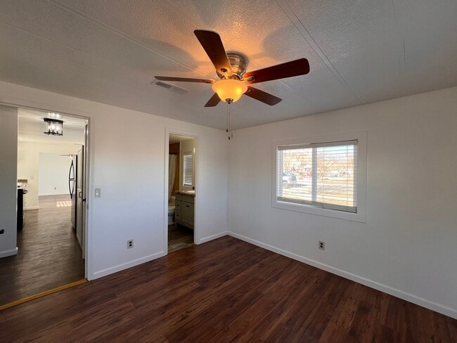 Building Photo - Two bedroom manufactured home in Silver Springs, NV