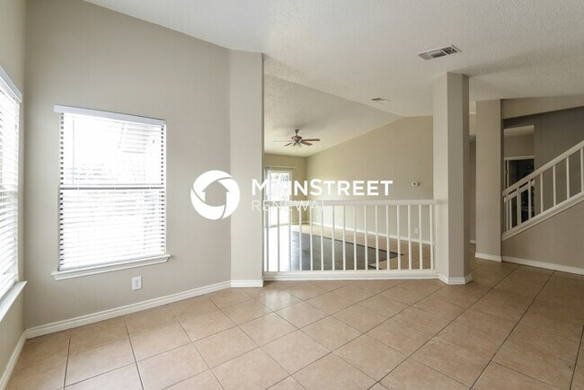 Building Photo - 3 Bedroom Pet-Friendly Home in San Antonio, TX with Main Street Renewal