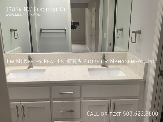 Building Photo - 17864 NW Elkcrest Ct
