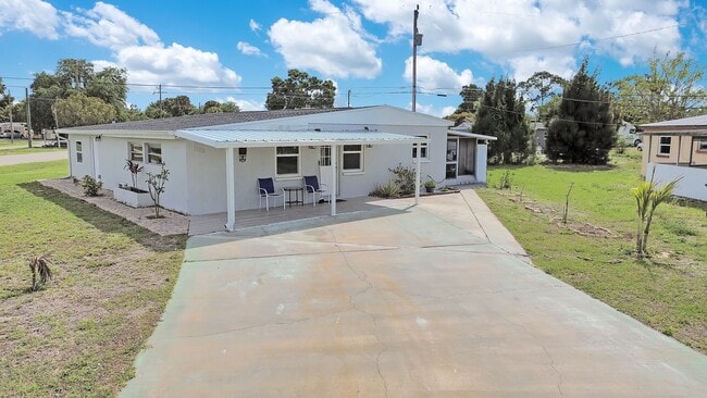 Building Photo - 1102 Kanza Ct