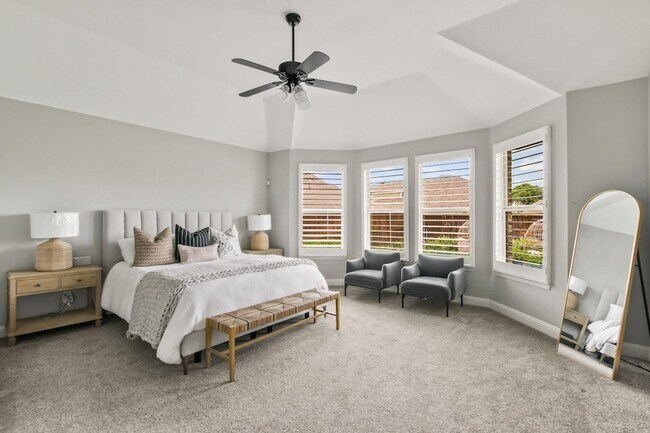 Building Photo - 4301 Overbrook Dr