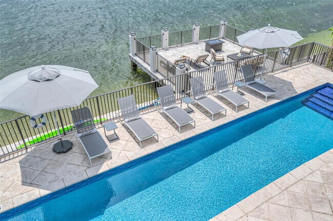 Building Photo - 1949 Harbourview Dr