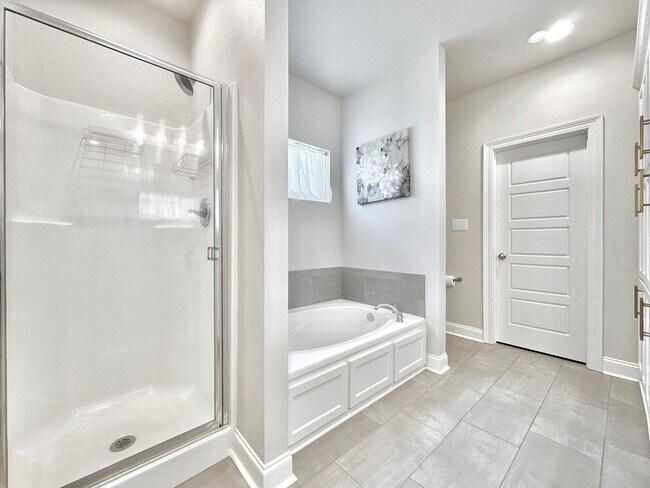 Building Photo - Elegant Townhouse in StoneLake Village – Stylish 3BR/2BA with Garage & Patio