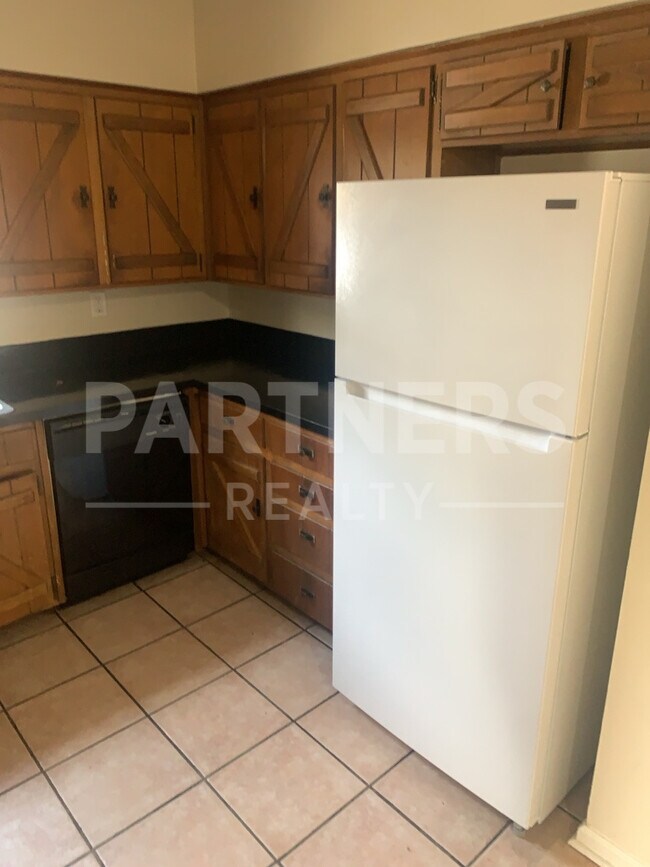 Building Photo - 4536 Wake Forest Dr