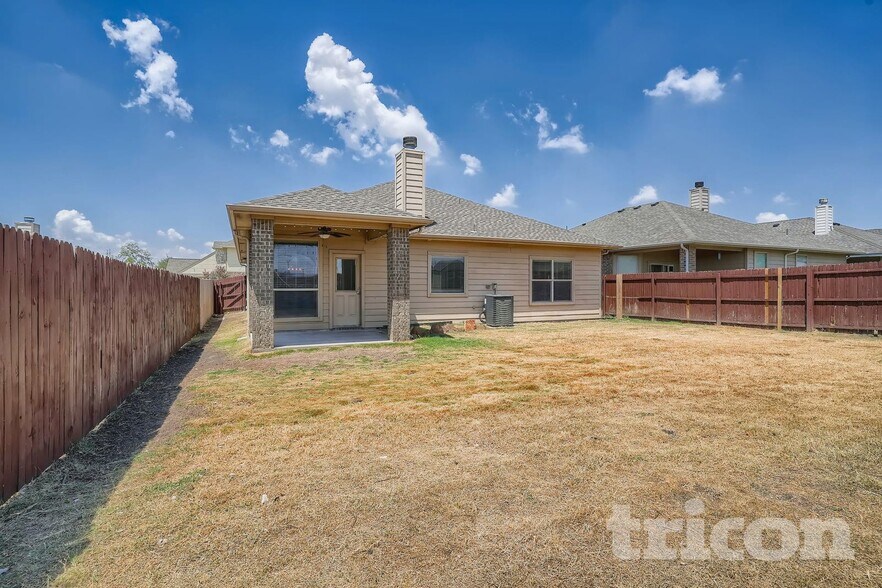 Building Photo - 8508 Axis Deer Run