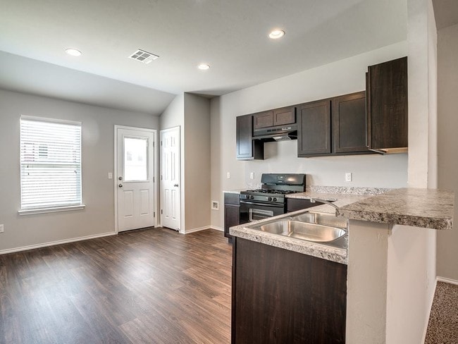Building Photo - 9817 Glover River Dr