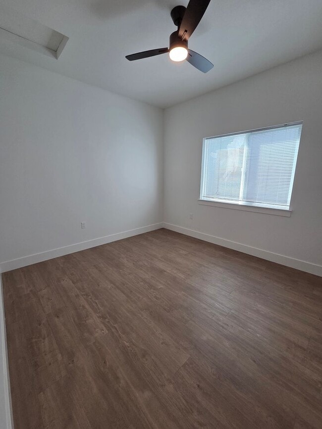 Building Photo - Brand New Build on Old Alturas - ALL Electric with City of Redding Solar!