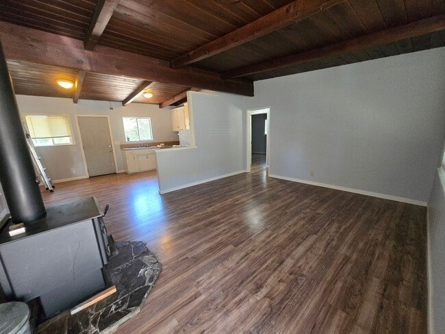 Building Photo - 2 Bedroom Duplex in Placerville