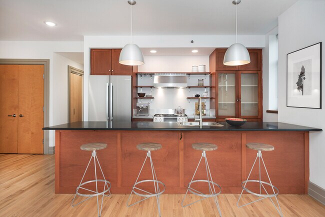 Interior Photo - 65 Washington Street