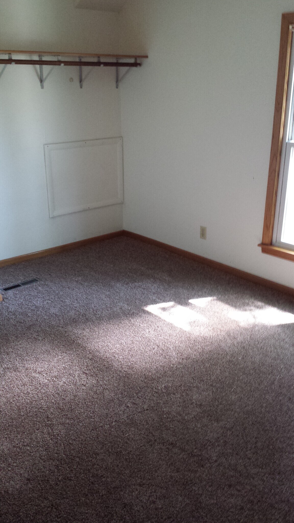 Building Photo - 906 Vine St