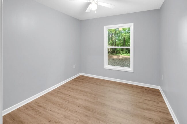 Building Photo - 107 Mink Dr