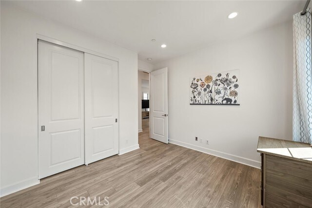 Building Photo - 77 English Saddle