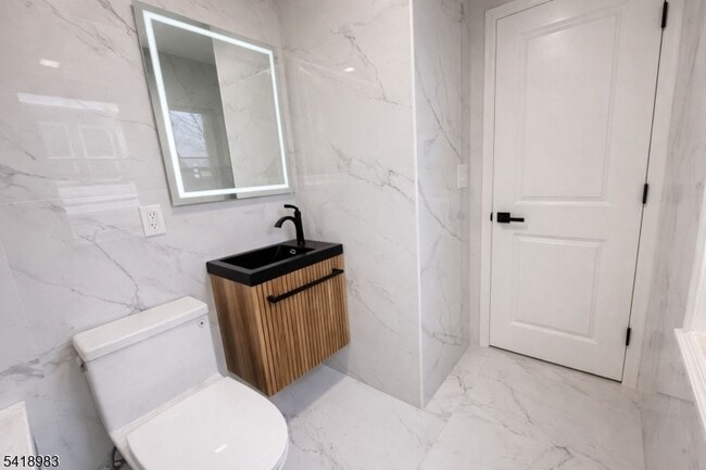 Building Photo - 310 Winans Ave