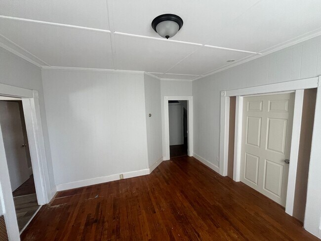 Building Photo - 36 Fisher St