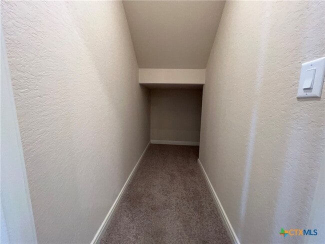 Building Photo - 741 Farmers