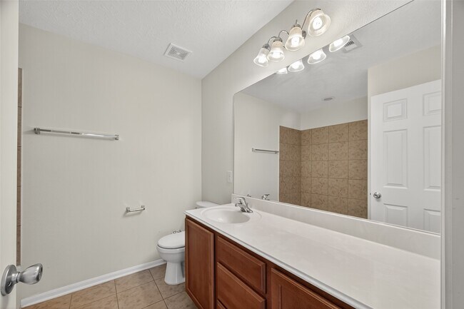 Building Photo - 13019 Foxwood Creek Ln