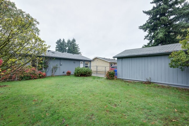 Building Photo - 3 bedroom SE Portland Home.