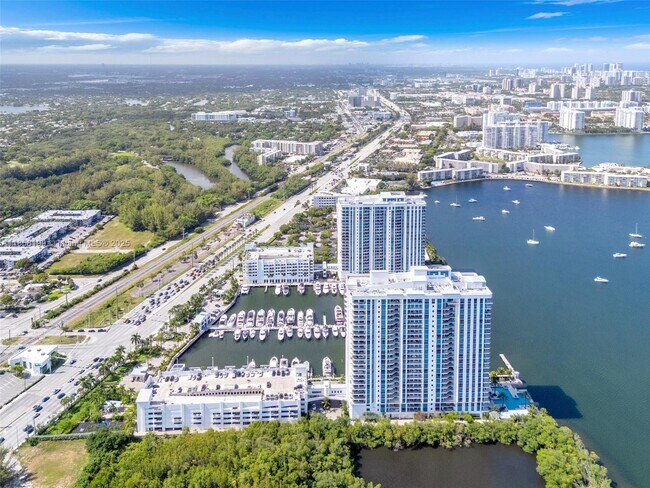 Building Photo - 17111 Biscayne Blvd