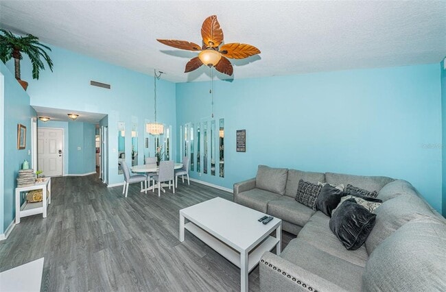 Building Photo - 6077 Bahia Del Mar Blvd S